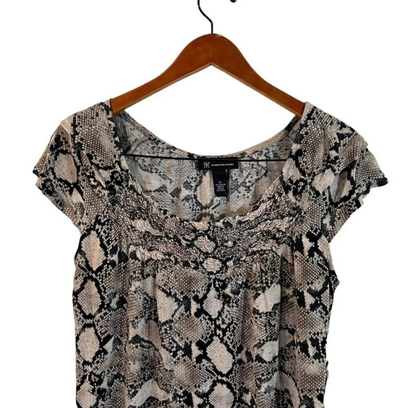 INC International Concepts Snakeskin Blouse XL Short Sleeves Gathered Neckline - Picture 3 of 8